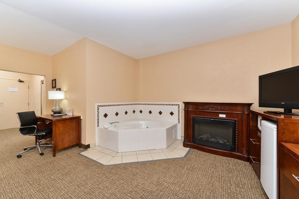 Comfort Suites Omaha Northwest Εξωτερικό φωτογραφία